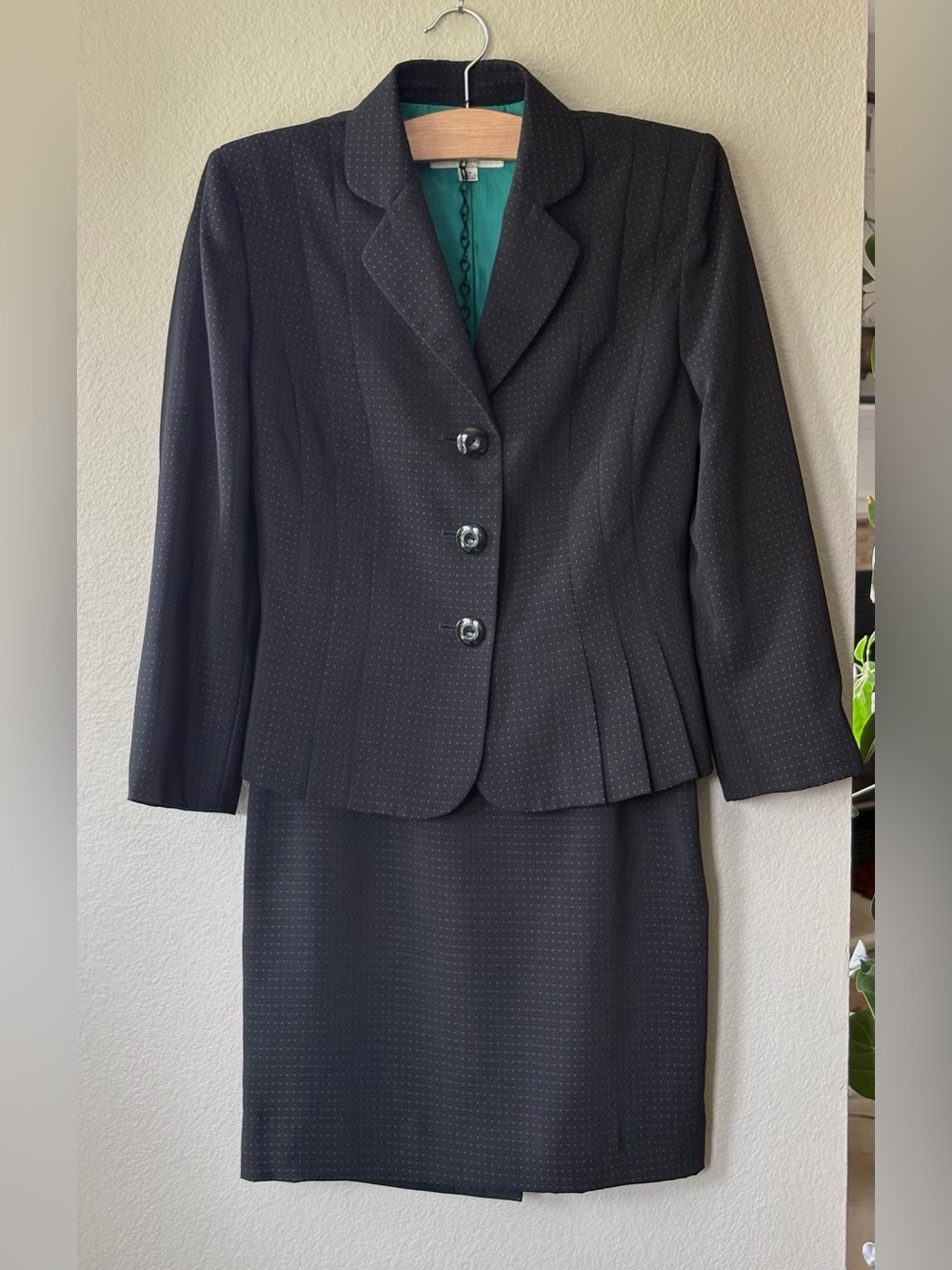 Vintage Le Suit Peplum Blazer & Pencil Skirt Suit Black & Green Polka Dot | 10P